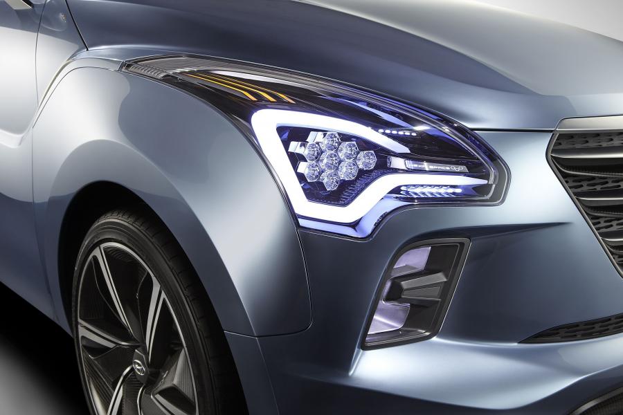  Hyundai Hexa Space Concept 2012 года  (фото 5 из 19)